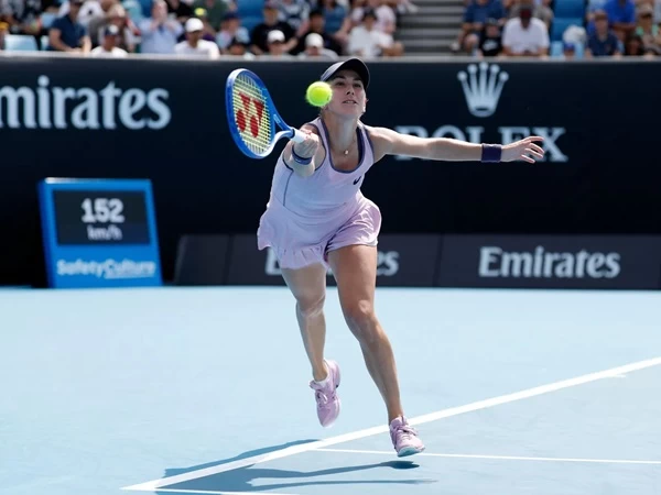 Hasil Australian Open: Belinda Bencic Tak Biarkan Jelena Ostapenko Bertahan