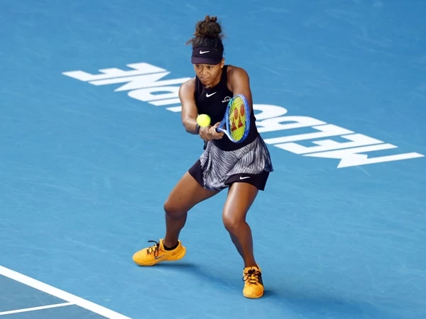 Naomi Osaka berusaha untuk tetap bersemangat setelah terpaksa mengundurkan diri dari Australian Open akibat cedera otot perut