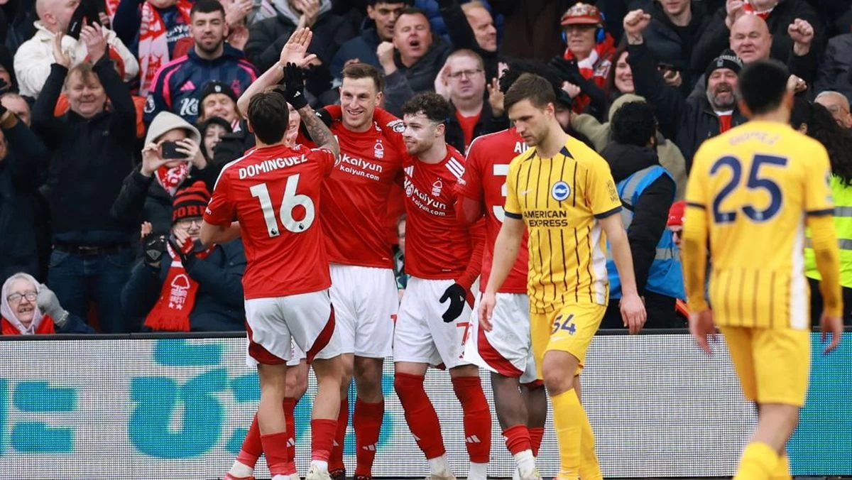 Pesta 7 Gol ke Gawang Brighton, Forest Pepet Arsenal di Klasemen