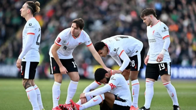 Sebelum Cedera Lagi di Laga Plymouth vs Liverpool, Perasaan Joe Gomez Sudah Tidak Enak