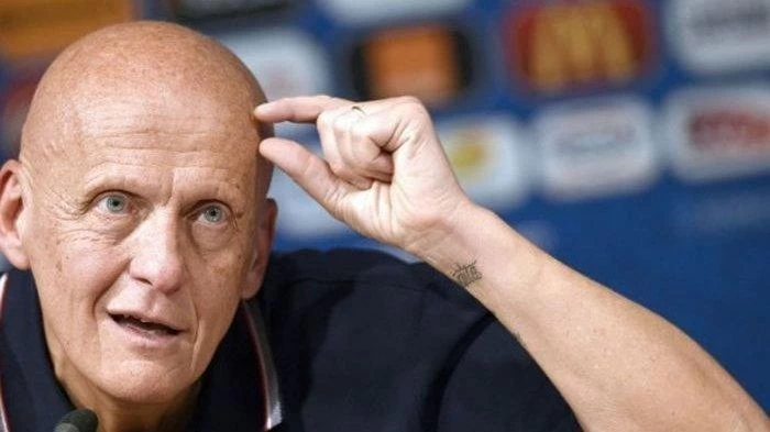 Pierluigi Collina Minta Aturan Tendangan Penalti Diubah